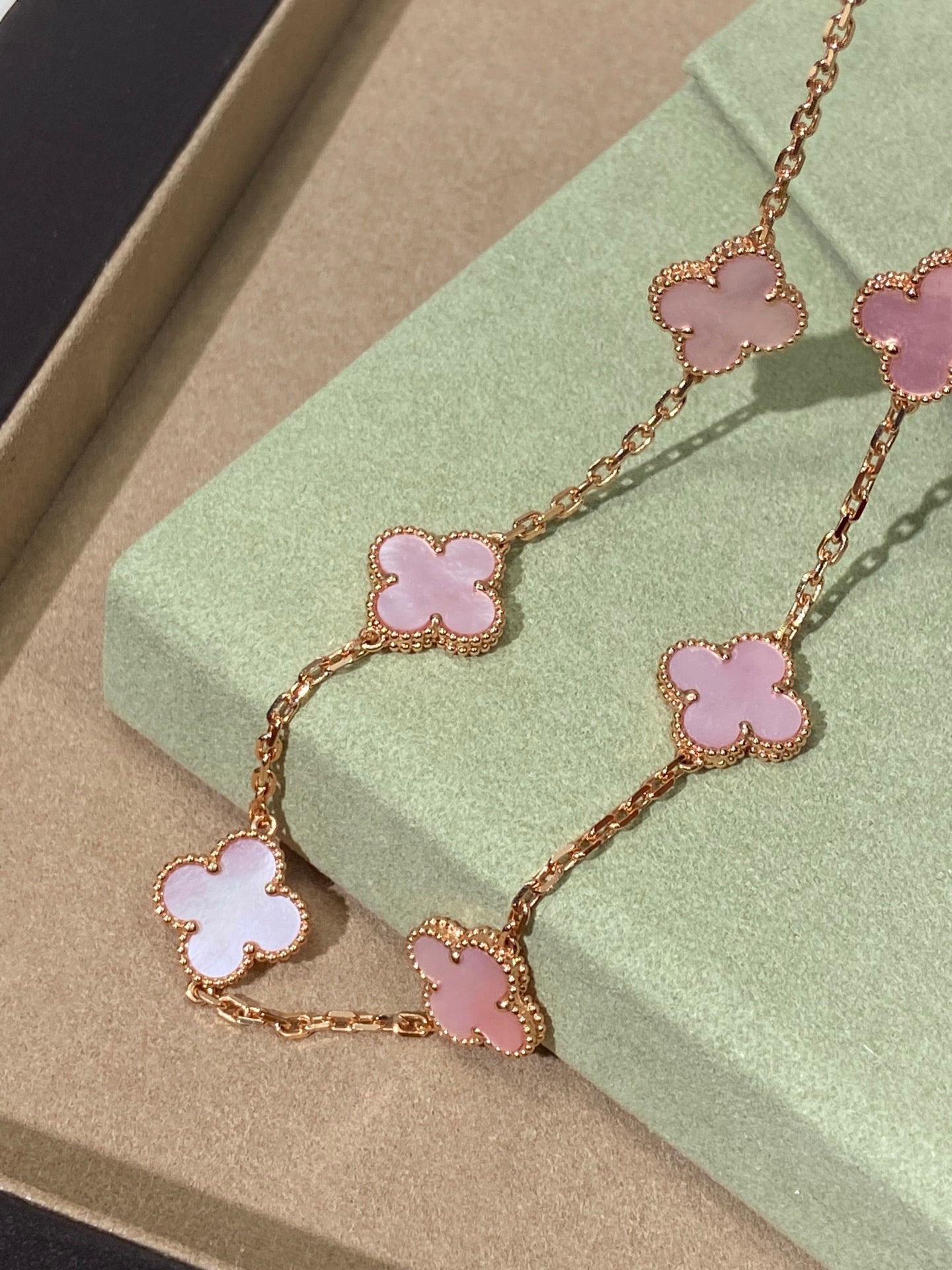 [Clover Jewelry]CLOVER 10 MOTIFS PINK NECKLACE
