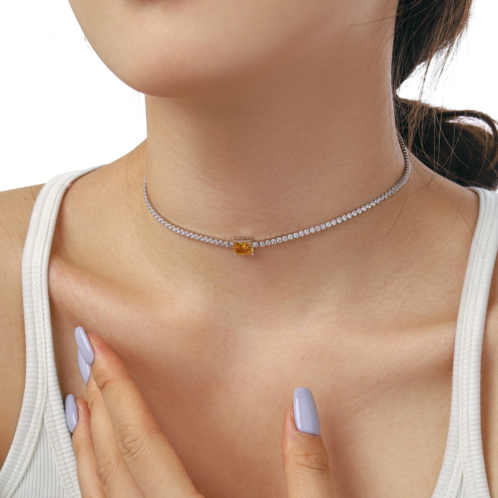 [Clover Jewelry]2.0 Karat aufwendige Smaragdschliff-Halskette