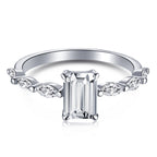 [Clover Jewelry]1.0カラット デインティ レスプレンデント ラディアントカット デイリーリング