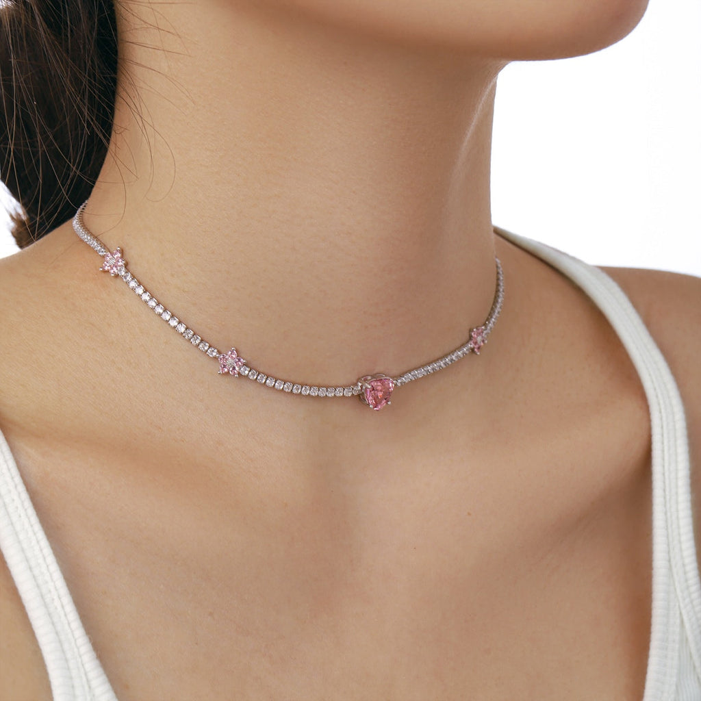 [Clover Jewelry]Funkelnde rosa Herzblumenkette