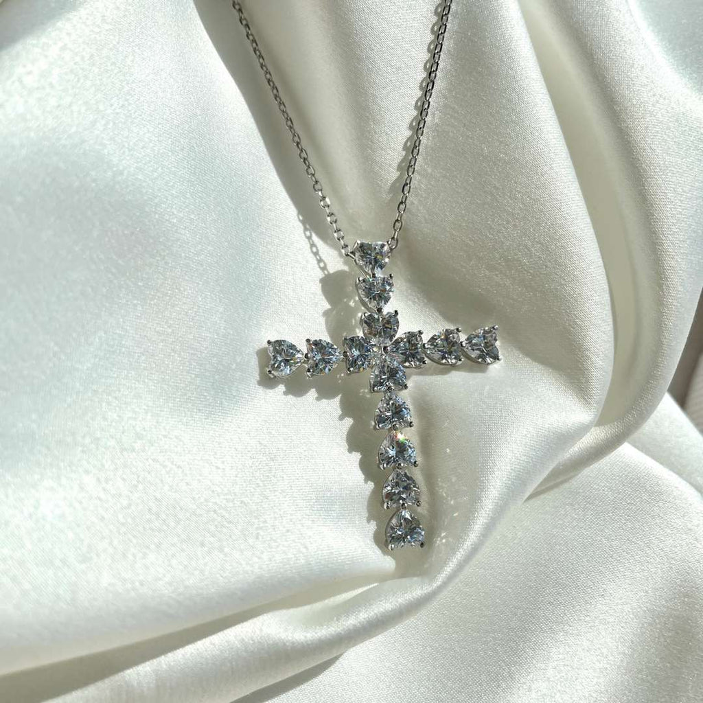 [Clover Jewelry]Funkelnde Kreuzkette