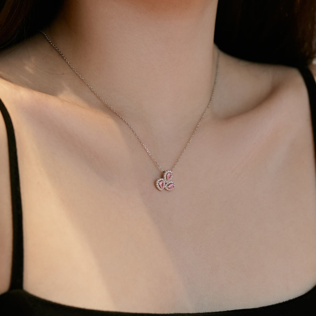 [Clover Jewelry]Elegante Blumenförmige Halskette mit Tropfenschliff