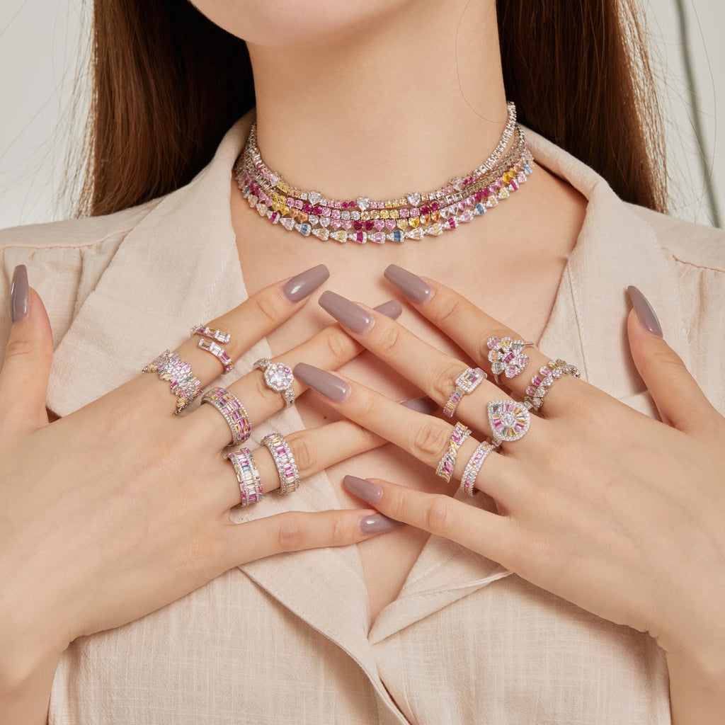 [Clover Jewelry]鮮やかな色合いのラディアントカットパーティーリング