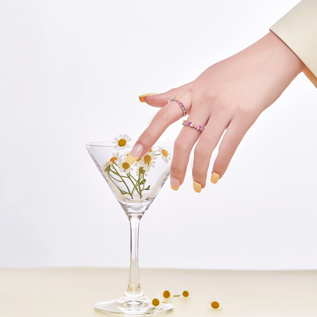 [Clover Jewelry]エネルギッシュなエレガントなラディアントカットパーティリング