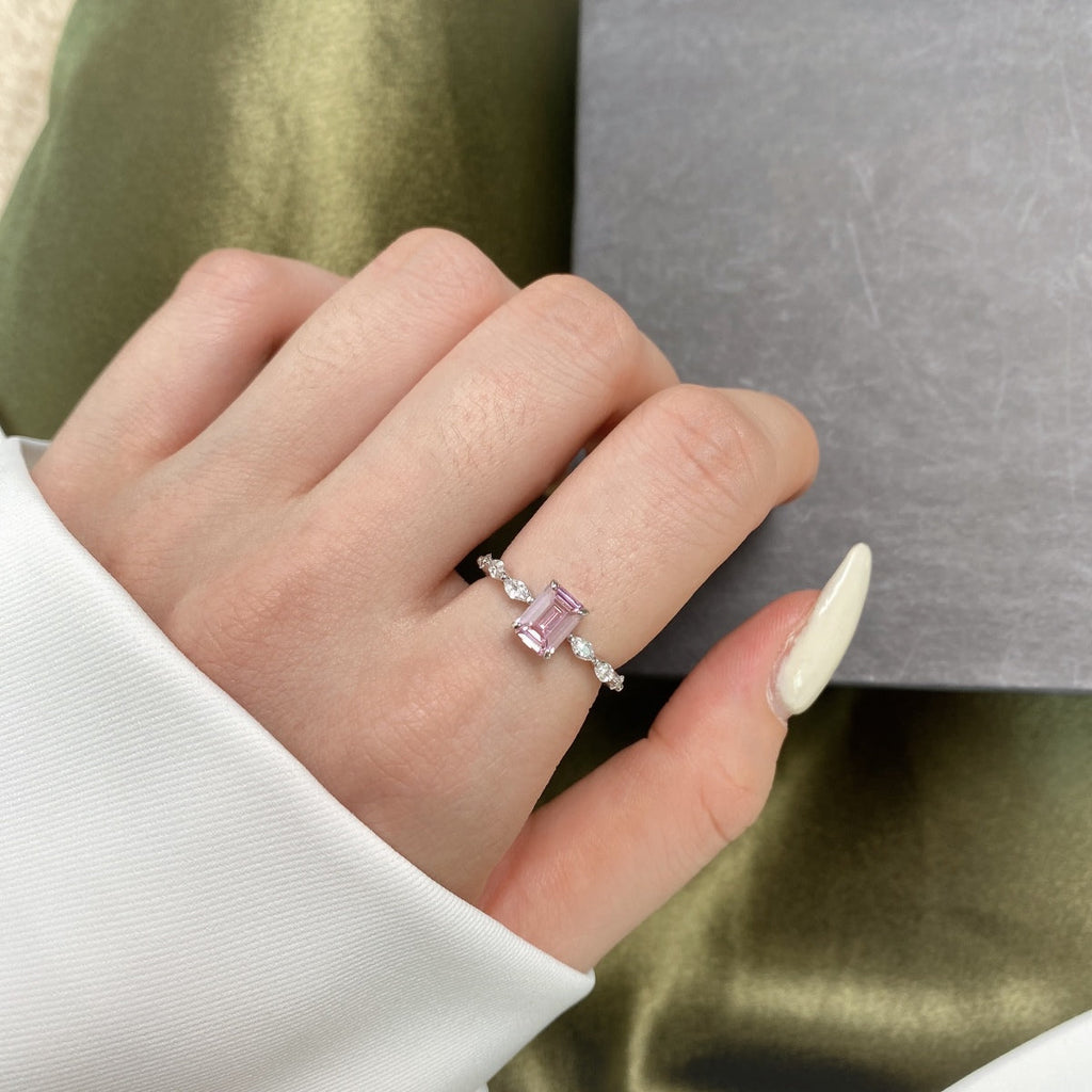 [Clover Jewelry]1.0カラット デインティ レスプレンデント ラディアントカット デイリーリング