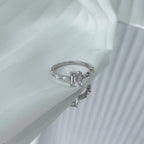 [Clover Jewelry]1.0カラット デインティ レスプレンデント ラディアントカット デイリーリング