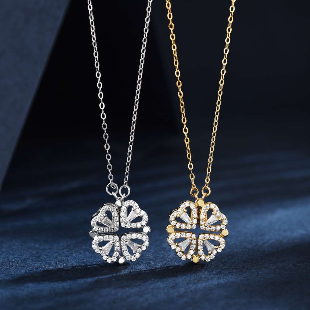 [Clover Schmuck]Verzierte herzförmige Blumenkette