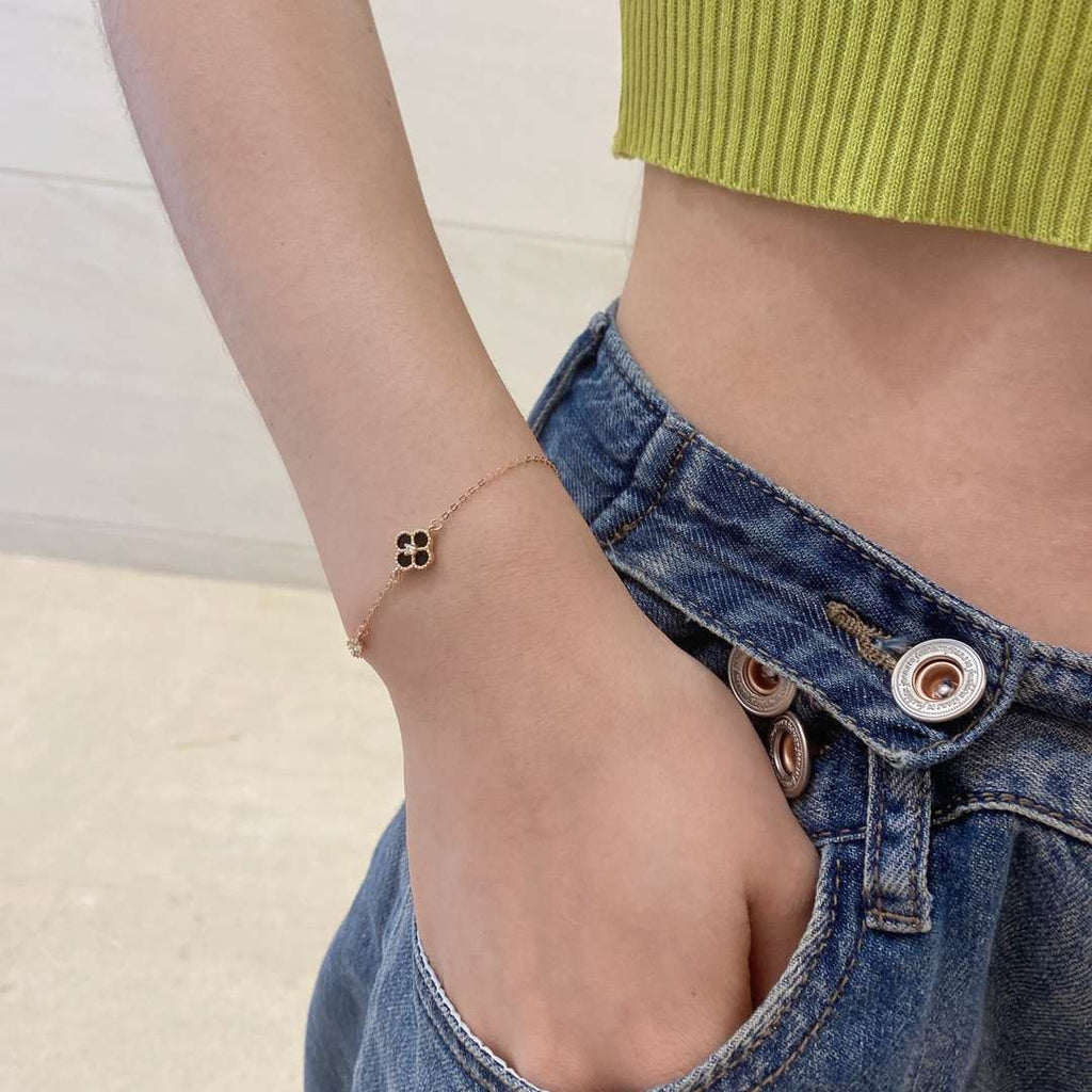 [Clover Jewelry] 可憐な四つ葉のクローバーブレスレット