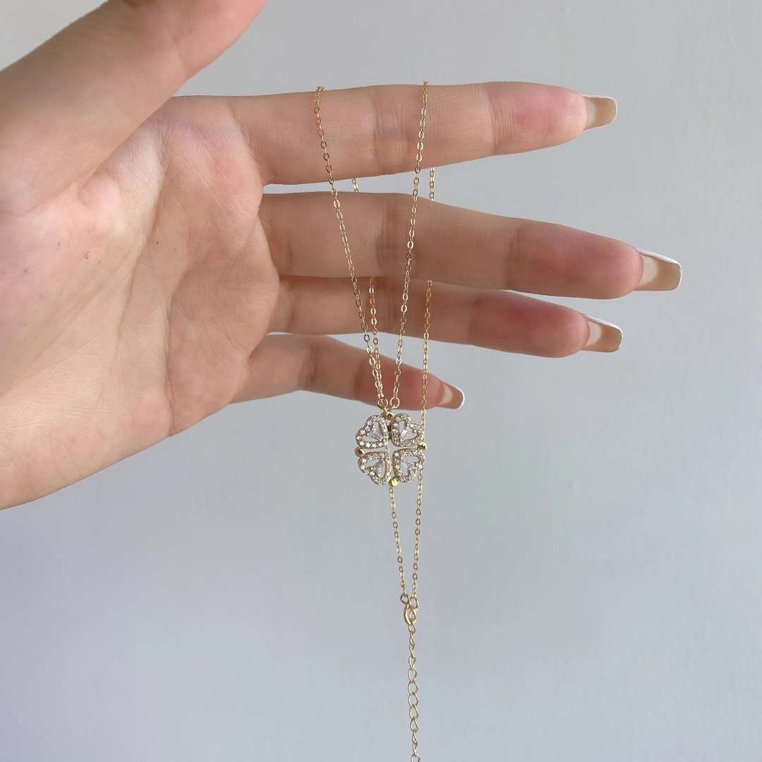[Clover Schmuck]Verzierte herzförmige Blumenkette