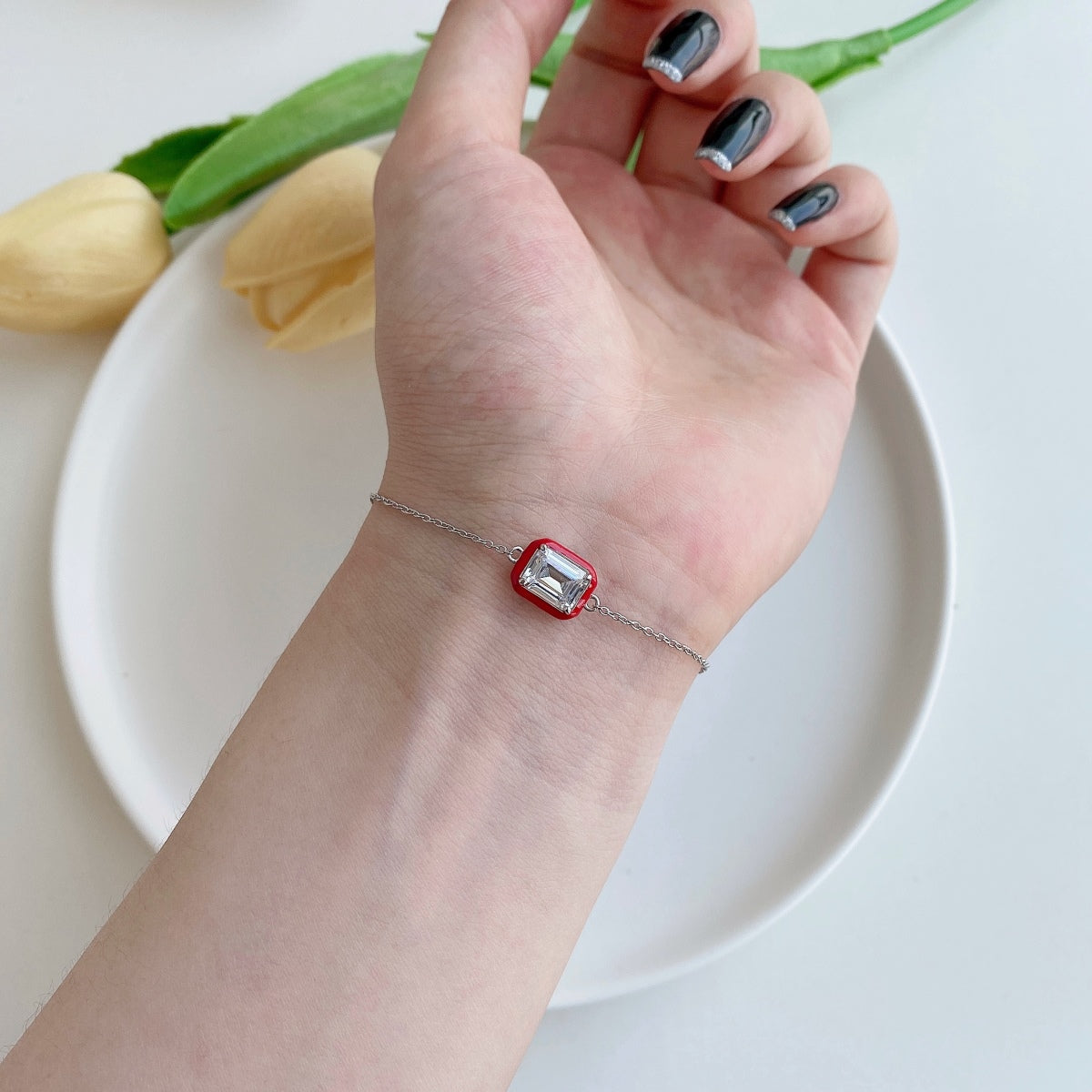 [Clover Jewelry]2.0 Karat Funkelndes Buntes Smaragd-Schliff Alltagsarmband