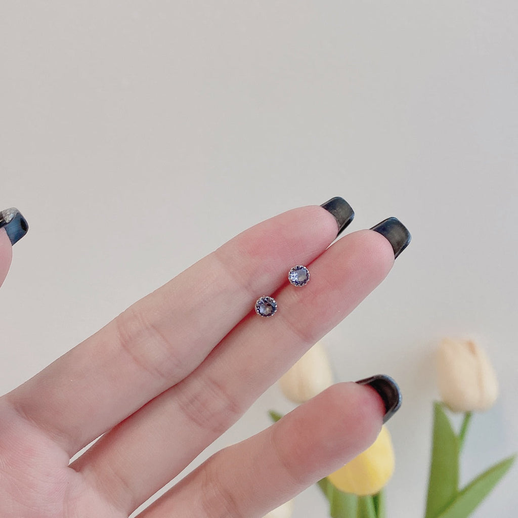 [クローバー・ジュエリー]煌めくカラフルなラウンド型ピアス