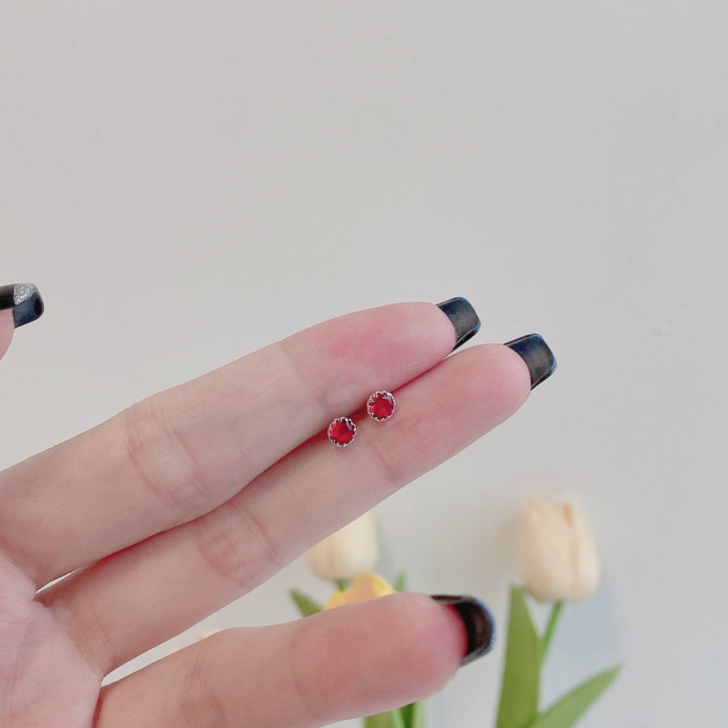 [クローバー・ジュエリー]煌めくカラフルなラウンド型ピアス