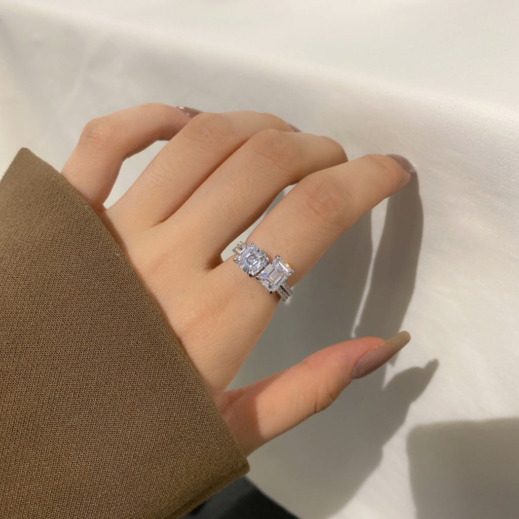 [Clover Jewelry]2.0カラット 華やかな光を放つラディアントカット パーティーリング
