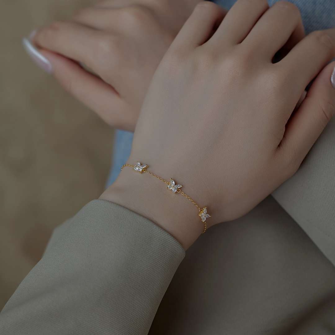 [Clover Jewelry]Schmetterlingskette im strahlenden Design