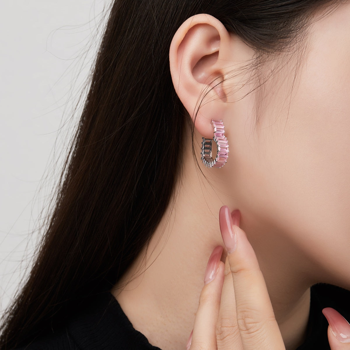 [Clover Jewelry]ラディアントハートカットアウトピアス