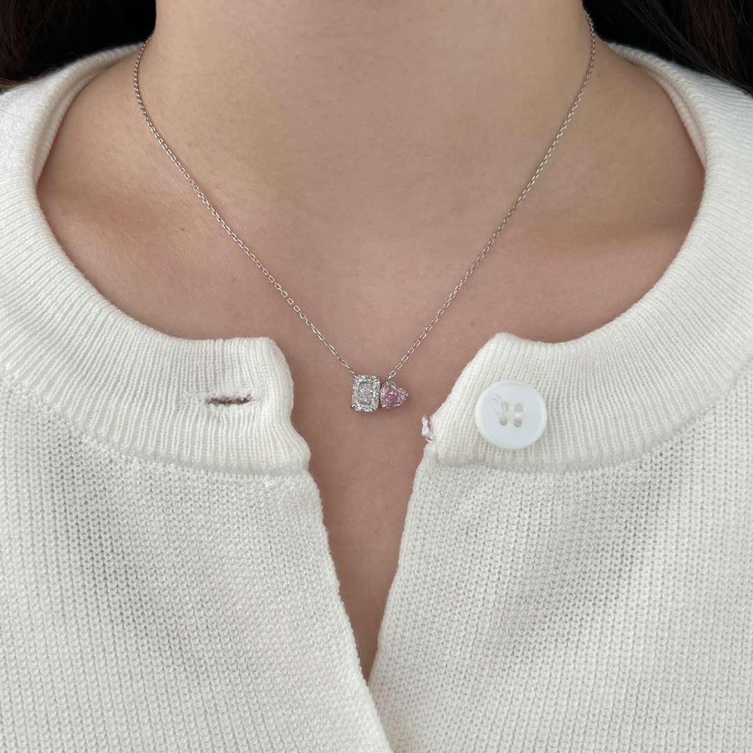 [Clover Jewelry]Funkelnde Halskette mit Quadrat- und Herzform