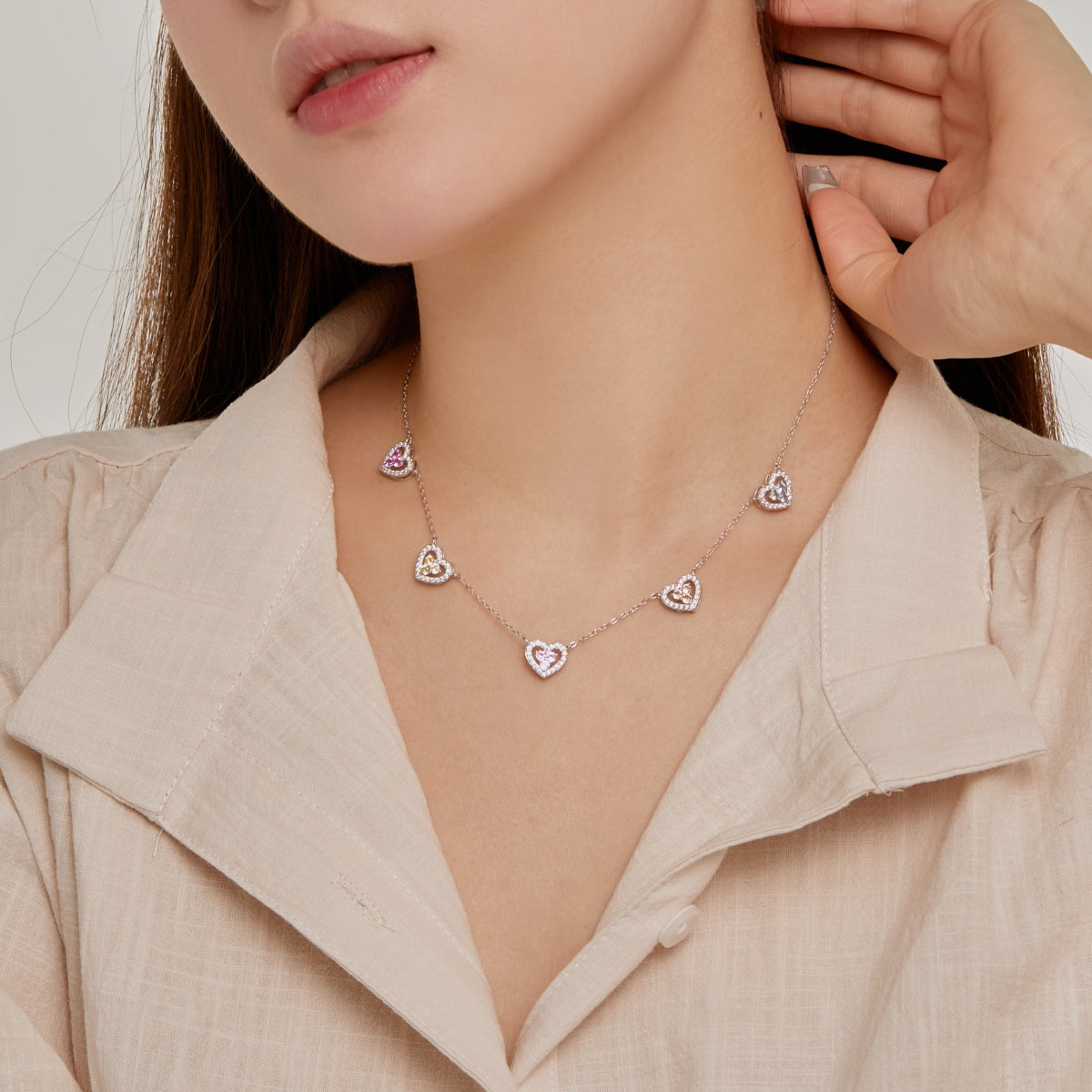 [Klee Schmuck]Glitzernde Fünf-Herz-Halskette