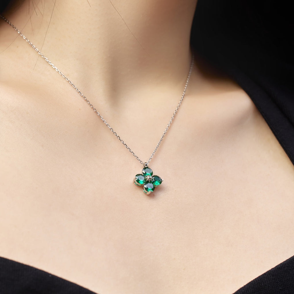 [Clover Jewelry]Vierblättriges Kleeblatt und achtzackige Stern-Halskette