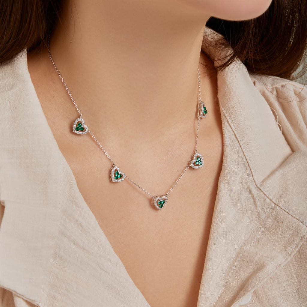 [Klee Schmuck]Glitzernde Fünf-Herz-Halskette