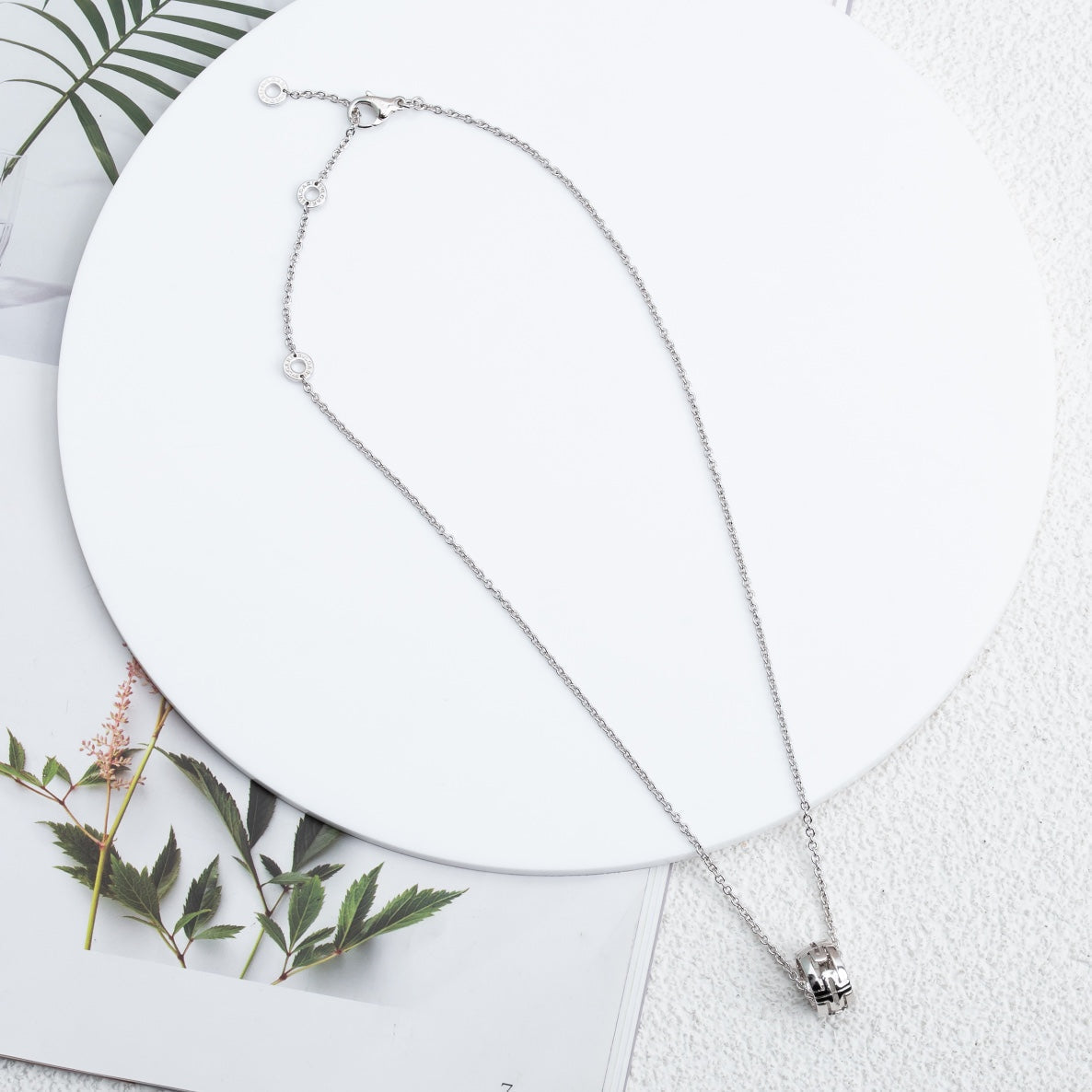 [クローバージュエリー]パレンテシ ネックレス シルバー