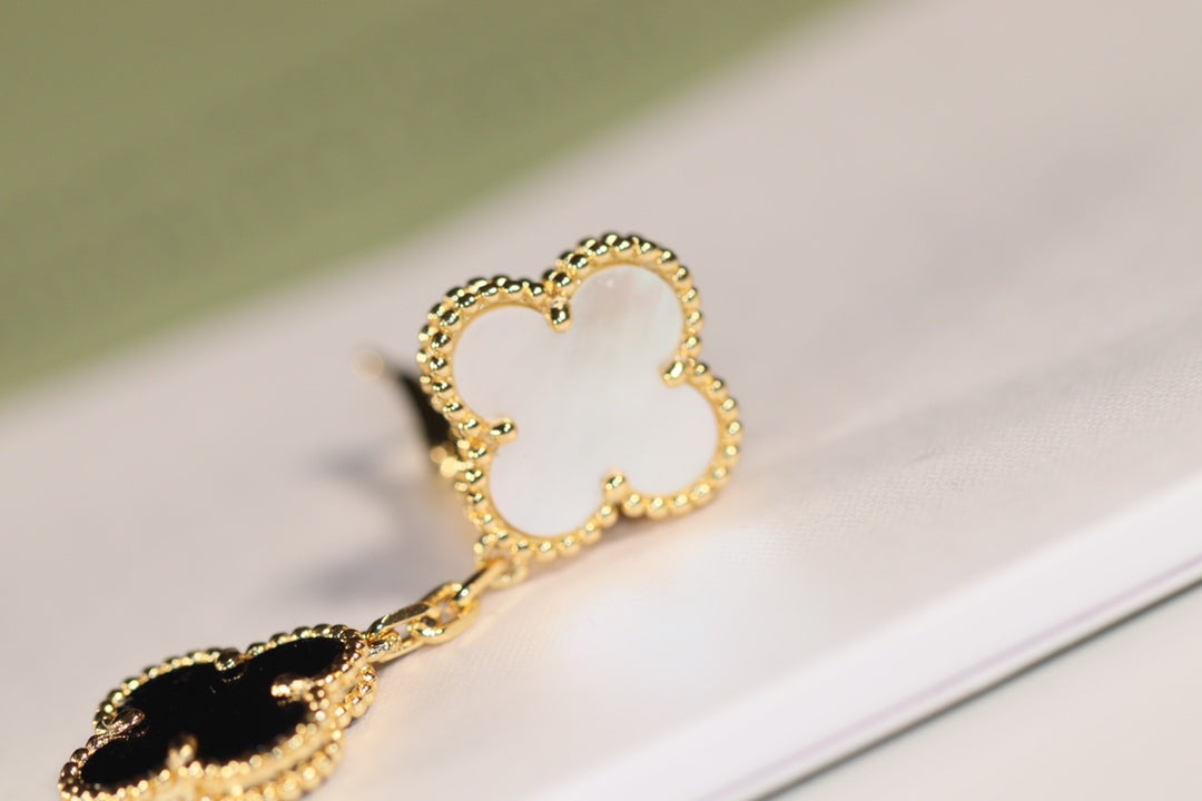 [Clover Jewelry]CLOVER EARRINGS GOLD ONYX MOP 3 MOTIF
