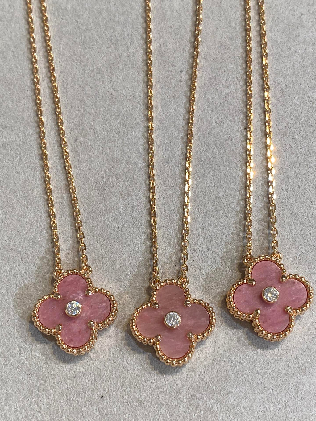 [Clover Jewelry]CLOVER 15MM DIAMOND RHODONITE HALSKETTE