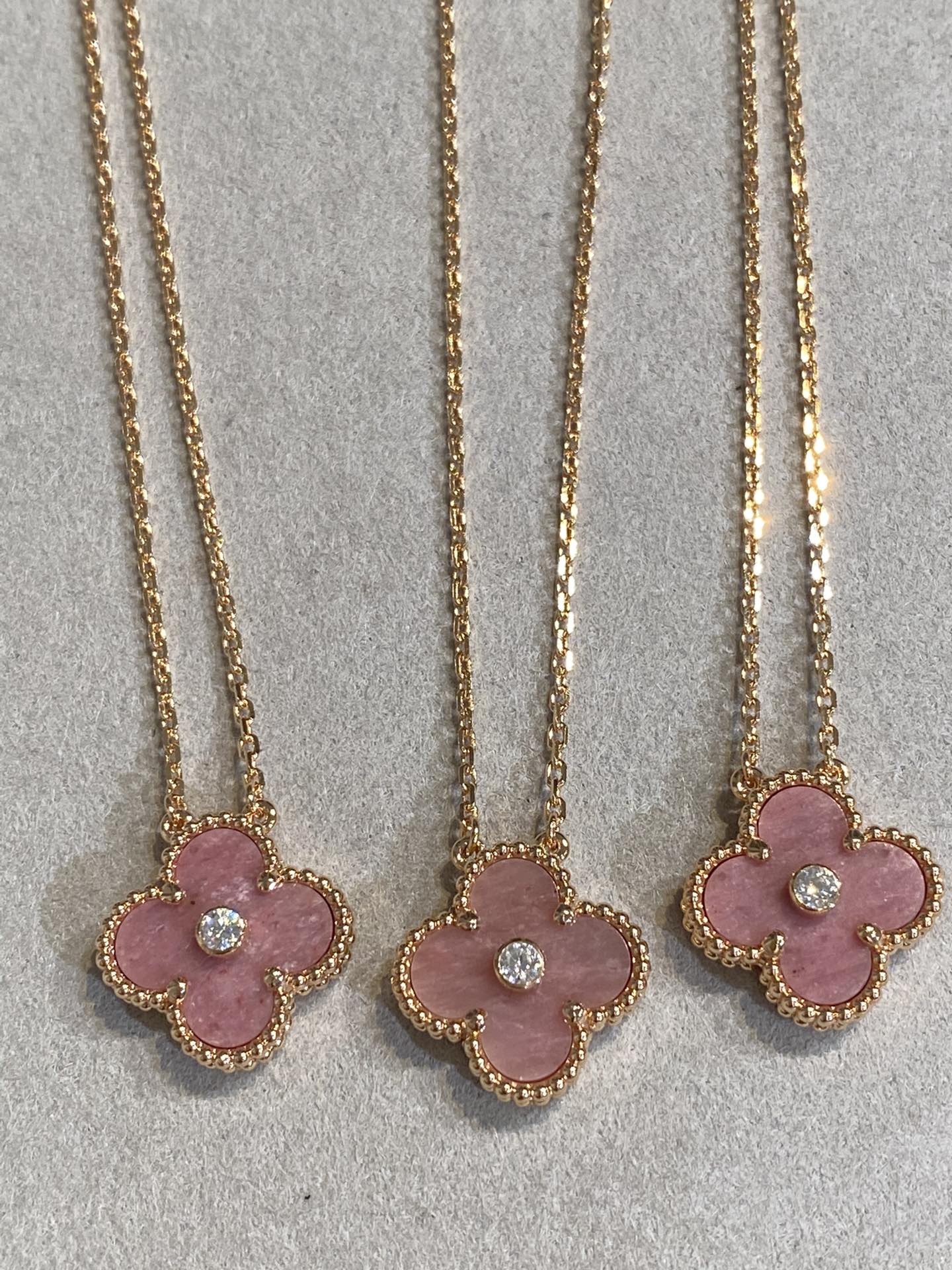 [Clover Jewelry]CLOVER 15MM DIAMOND RHODONITE NECKLACE