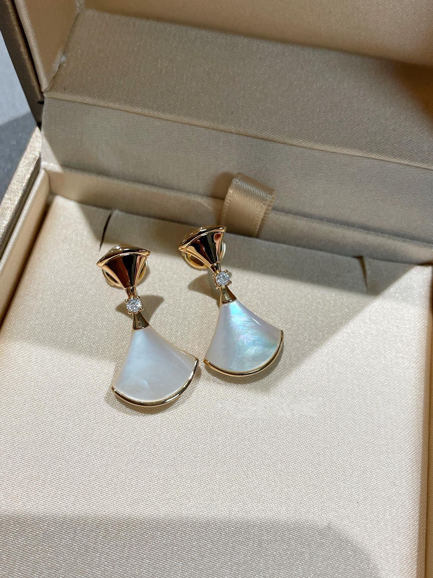 [Clover Jewelry]DREAM MOP 1 DIAMOND EARRINGS