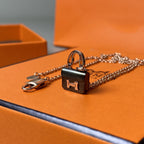 [Clover Jewelry]コンスタンス ブラックペンダント ピンクゴールドネックレス