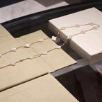 [Kleeblatt Schmuck]KLEE 20 MOTIVE WEISS PERLMUTTHALSBAND