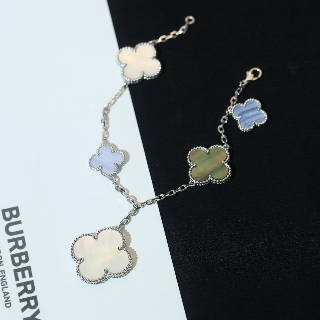 [Clover Jewelry]CLOVER BRACELET 5 MOTIFS MOP CHALCEDONY SILVER