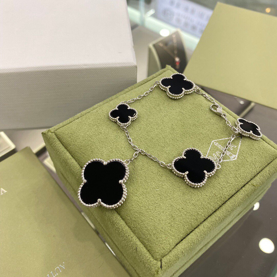 [Clover Jewelry]CLOVER 5 MOTIFS SIVLER ONYX BRACELET