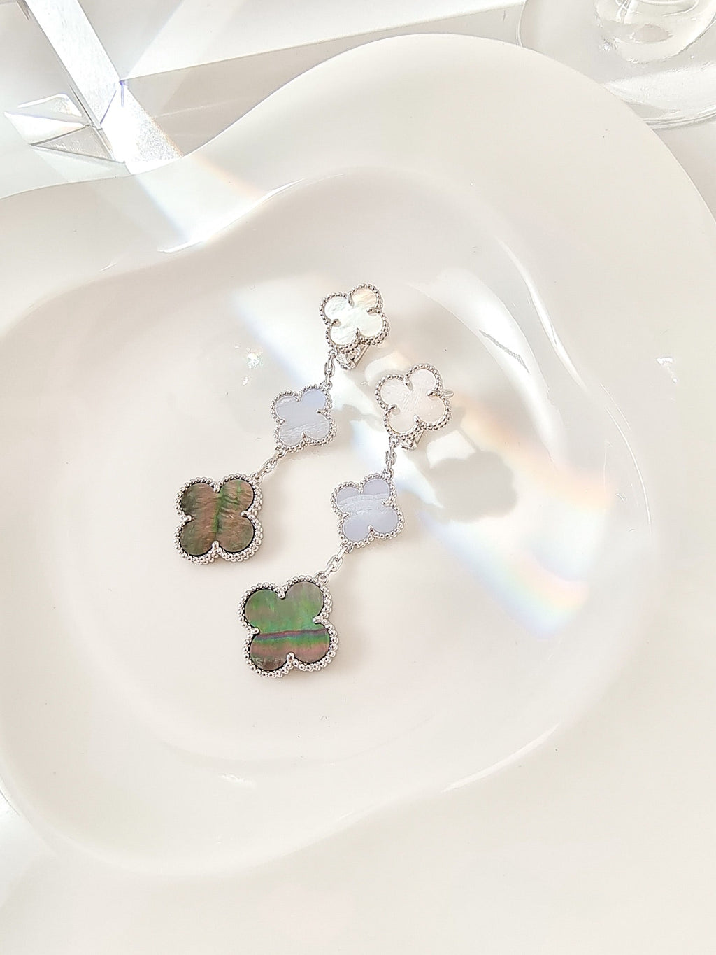 [Clover Jewelry]CLOVER 3 MOTIFS CHALCEDONY DARK MOP SILVER EARRINGS