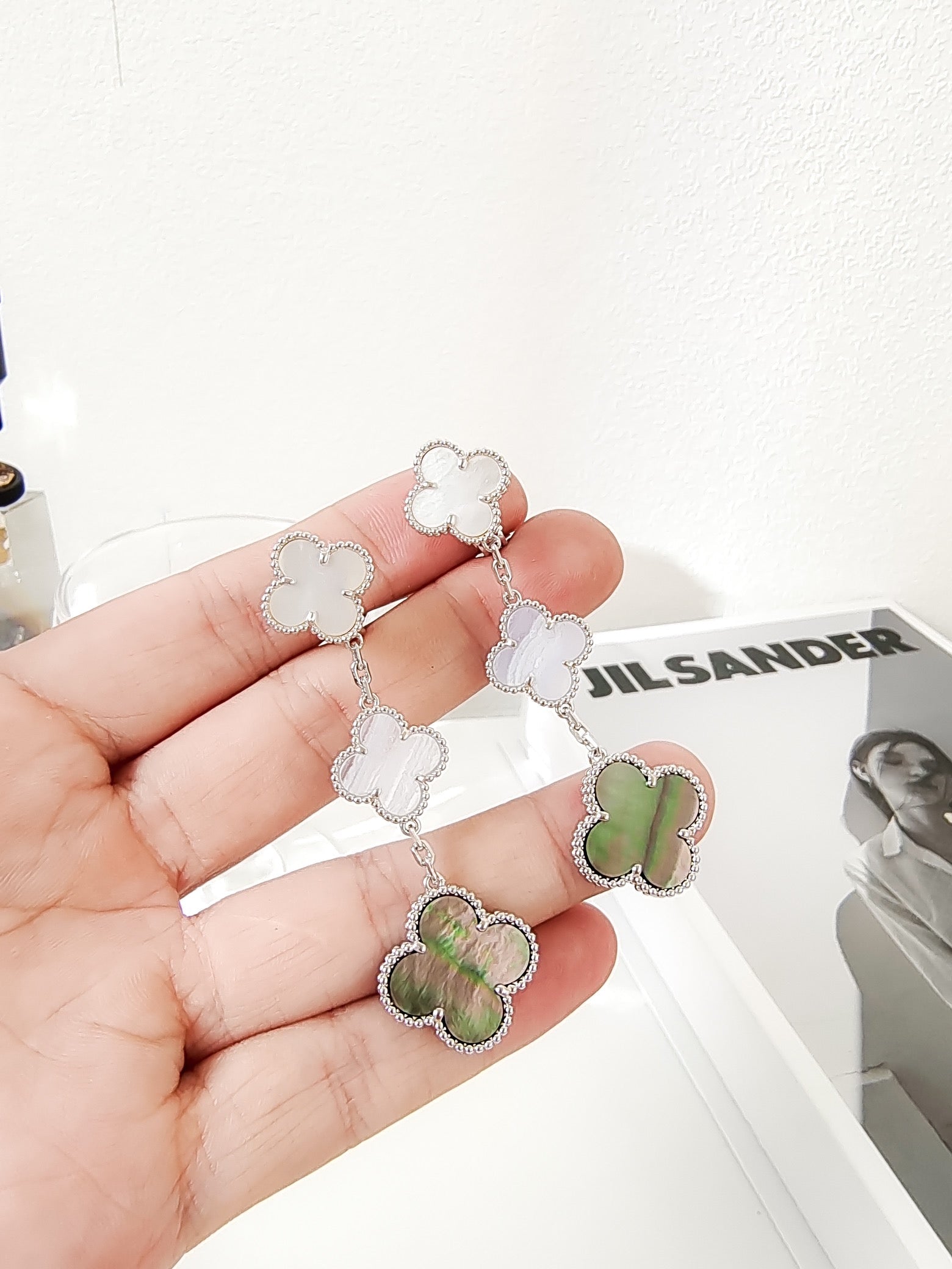 [Clover Jewelry]CLOVER 3 MOTIFS CHALCEDONY DARK MOP SILVER EARRINGS