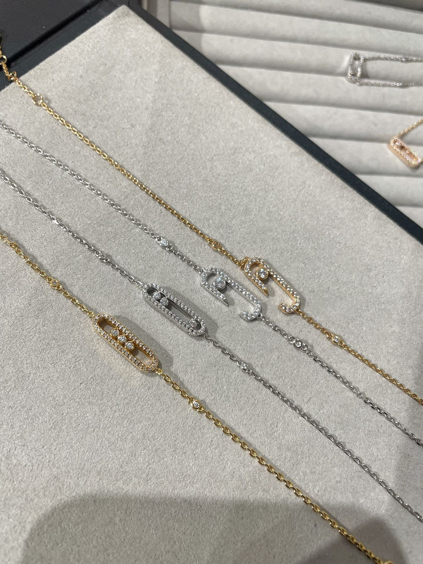 [Clover Jewelry]BABY MOVE DIAMOND BRACELET