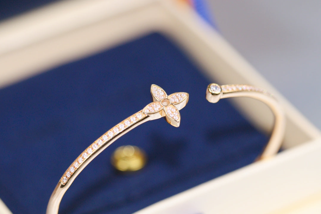 [Clover Jewelry]IDYLLE PINK GOLD OPEN BRACELET DIAMOND PAVED
