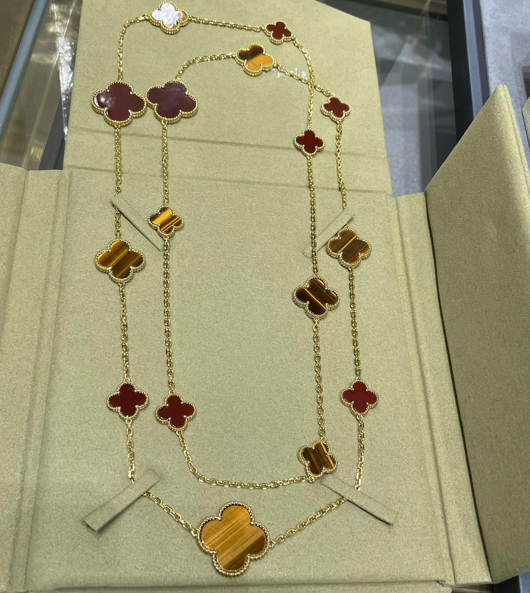 [Clover Jewelry]CLOVER 16 MOTIF CARNELIAN TIGER EYE ROSE GOLD NECKLACE