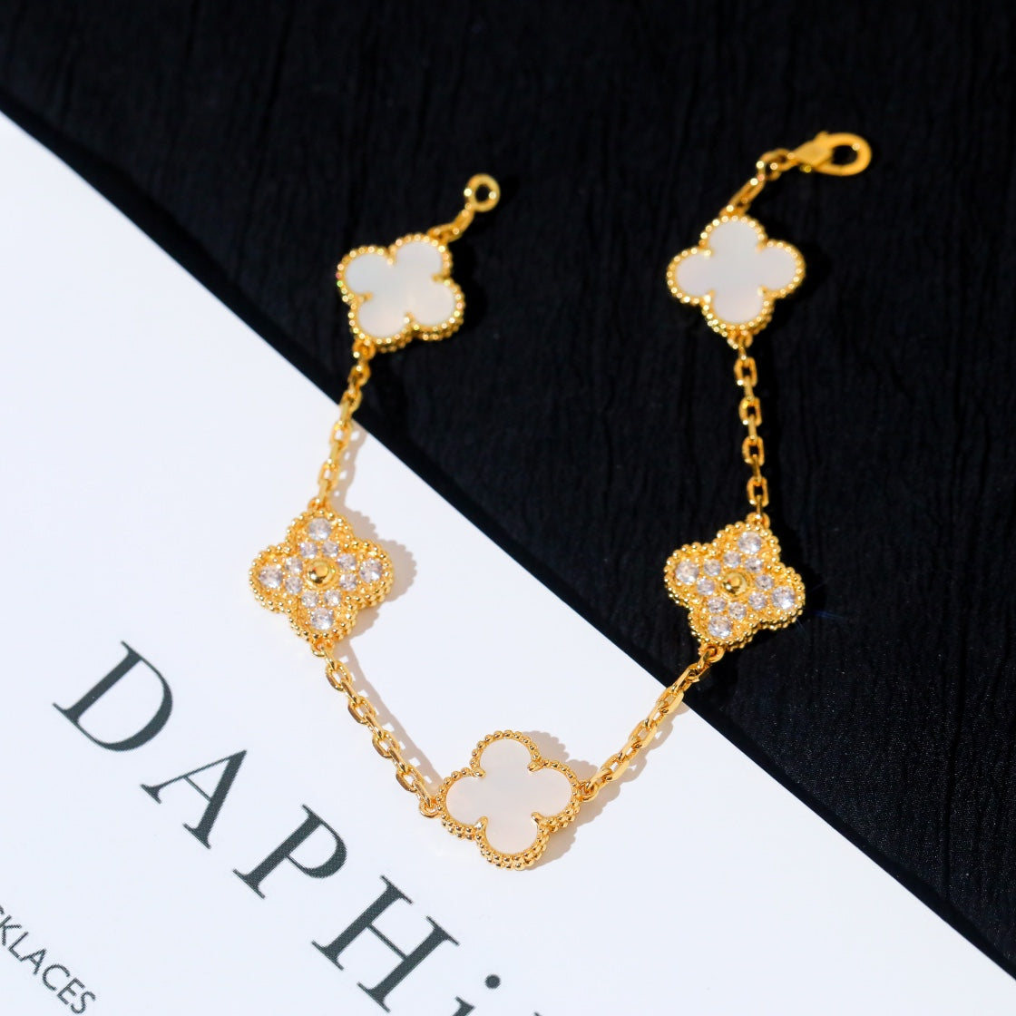 [Clover Jewelry]CLOVER BRACELET 5 MOTIF WHITE MOP DIAMOND