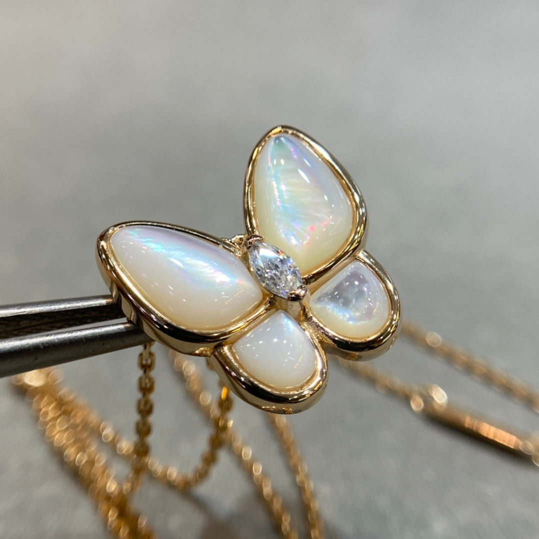 [Clover Jewelry]BUTTERFLY MOP DIAMOND NECKLACE