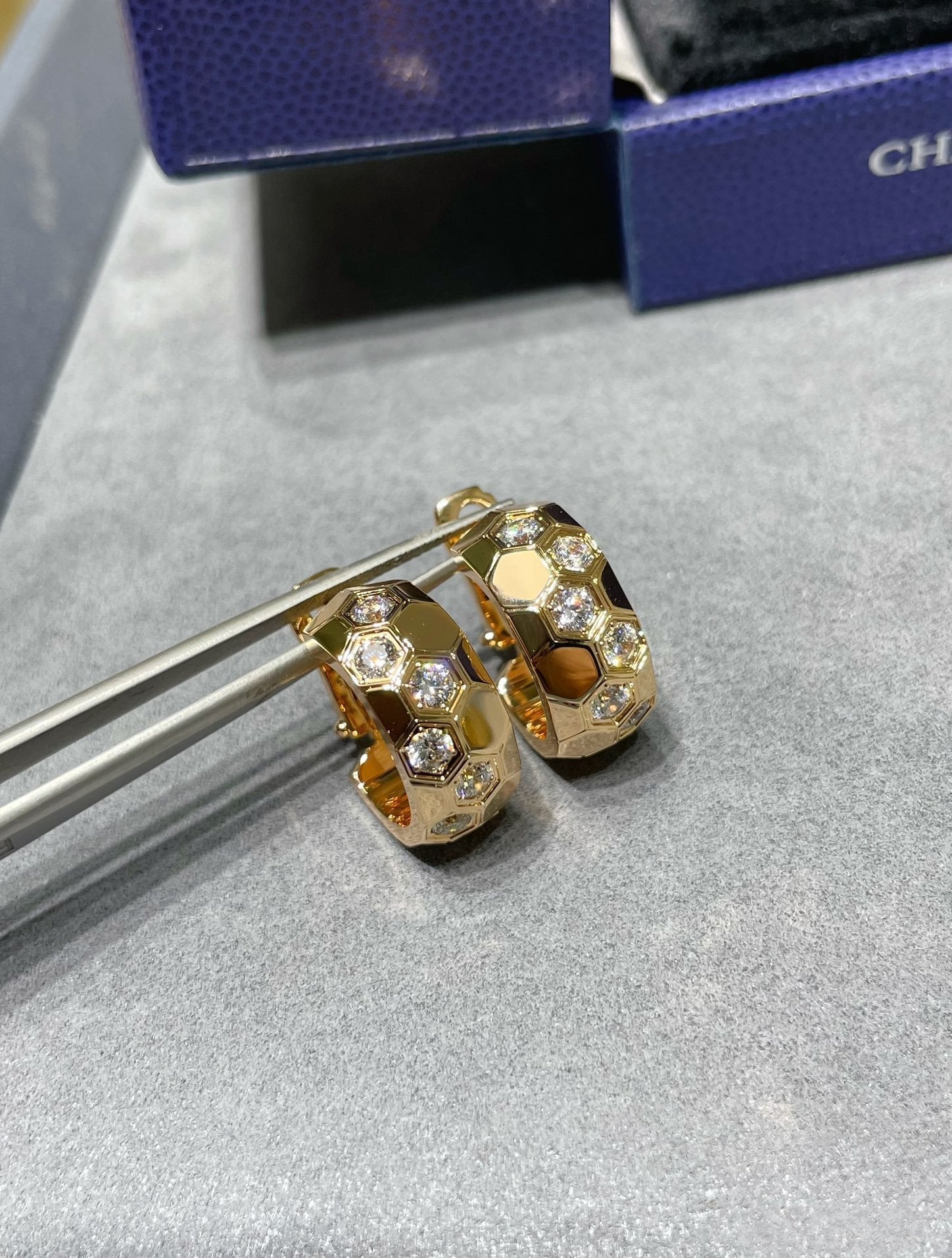 [Clover Jewelry]BEE LOVE DIAMOND HOOP EARRINGS