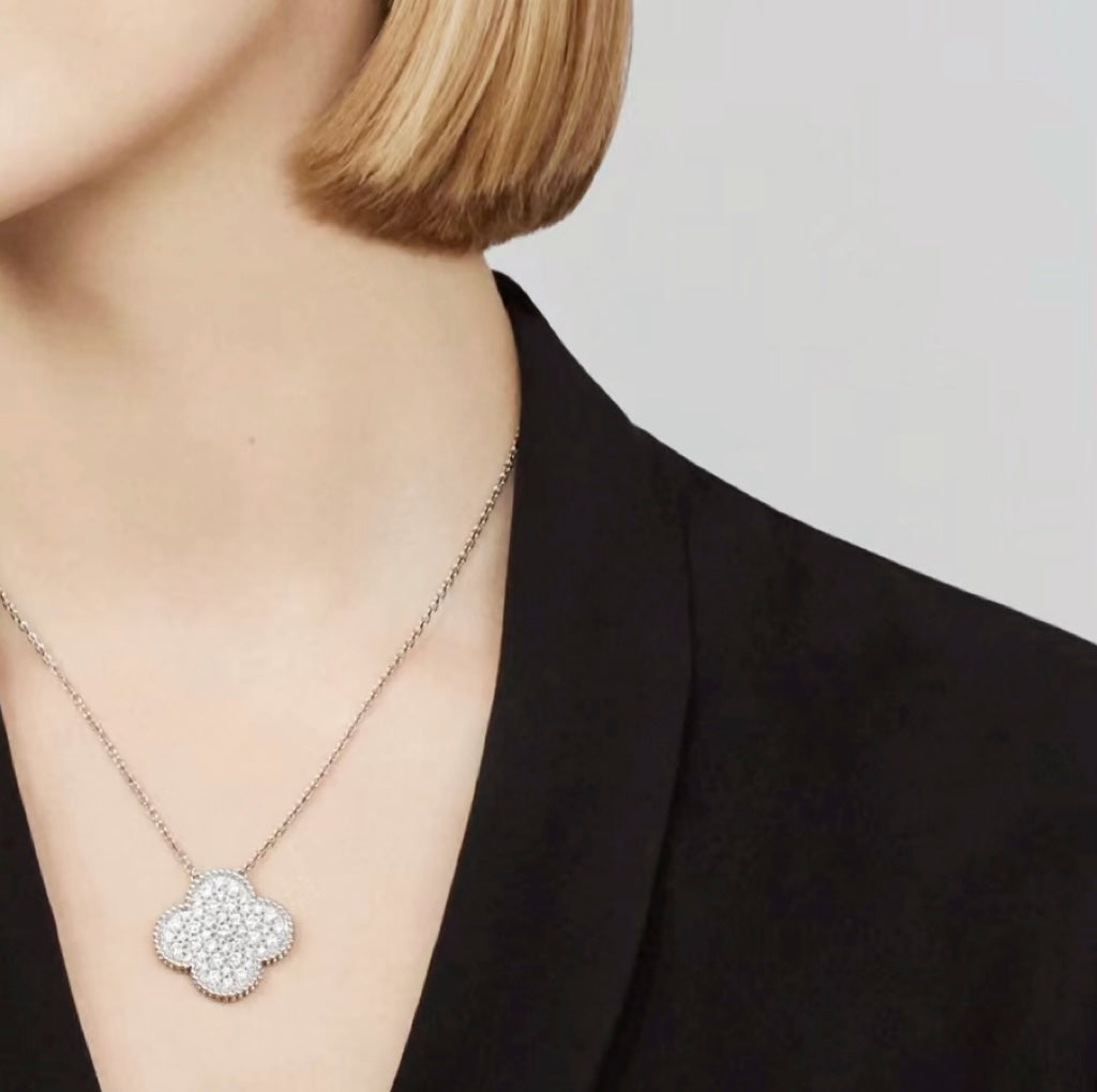 [Clover Jewelry]CLOVER 25MM LARGE PENDANT DIAMOND PAVED SILVER NECKLACE