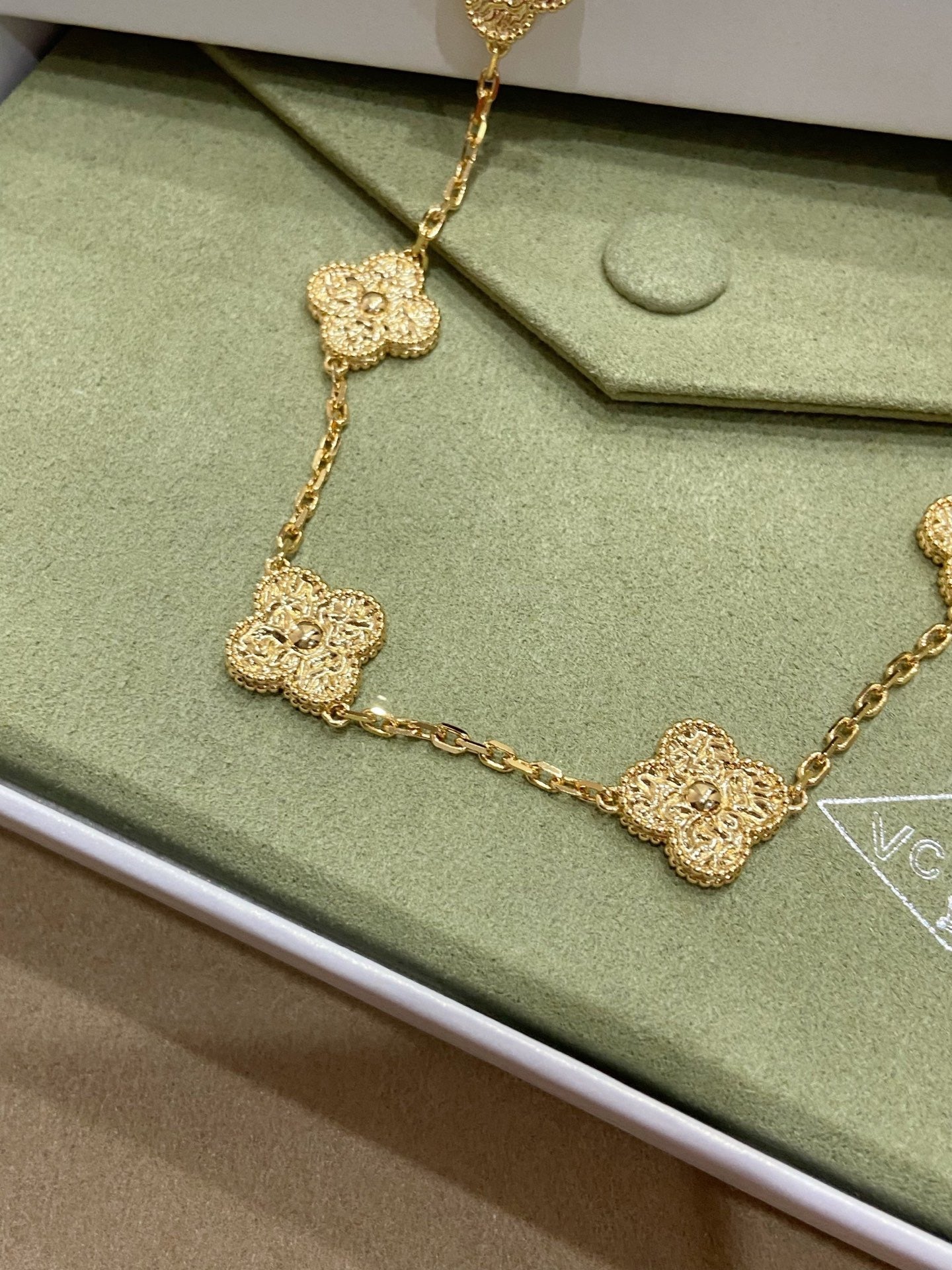 [Clover Jewelry]CLOVERS THE 10-MOTIFS NECKLACE