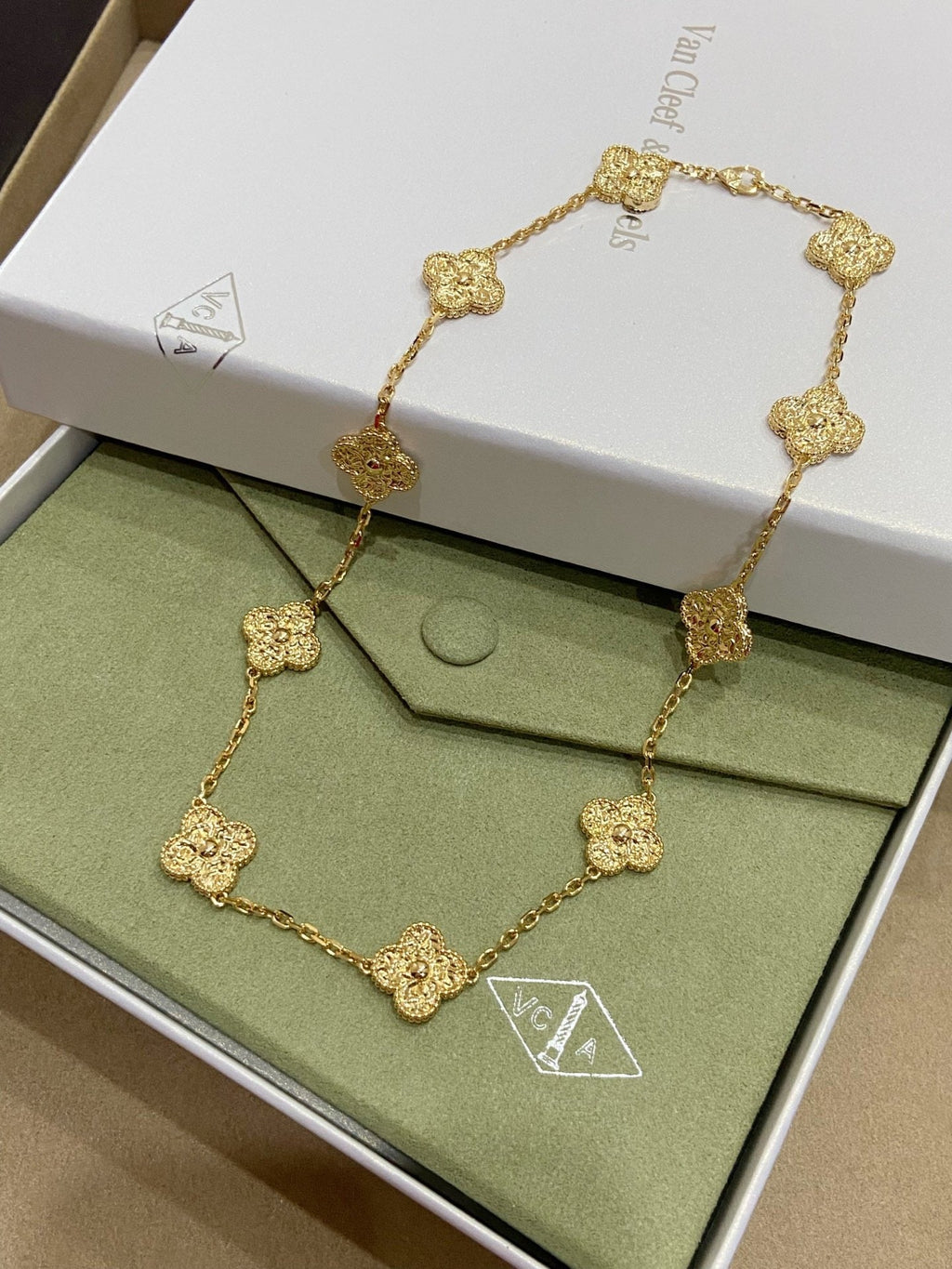 [Clover Jewelry]CLOVERS THE 10-MOTIFS NECKLACE