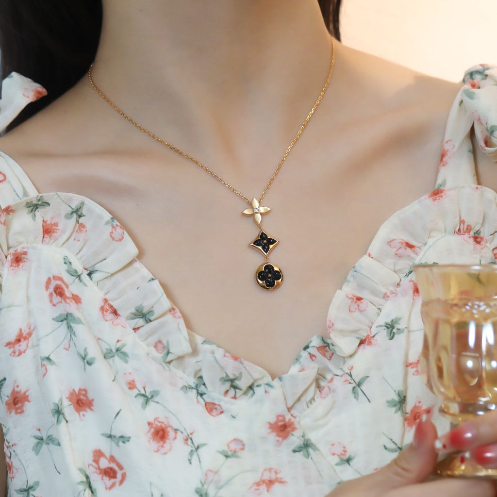 [Clover Jewelry]STAR AND SUN ONYX PINK GOLD NECKLACE
