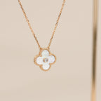 [Clover Jewelry]クローバー 15MM ダイヤモンド ホワイトフリチラリアネックレス