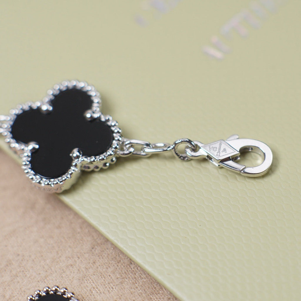 [Clover Jewelry]CLOVER 5 MOTIF ONYXS  BRACELET SILVER