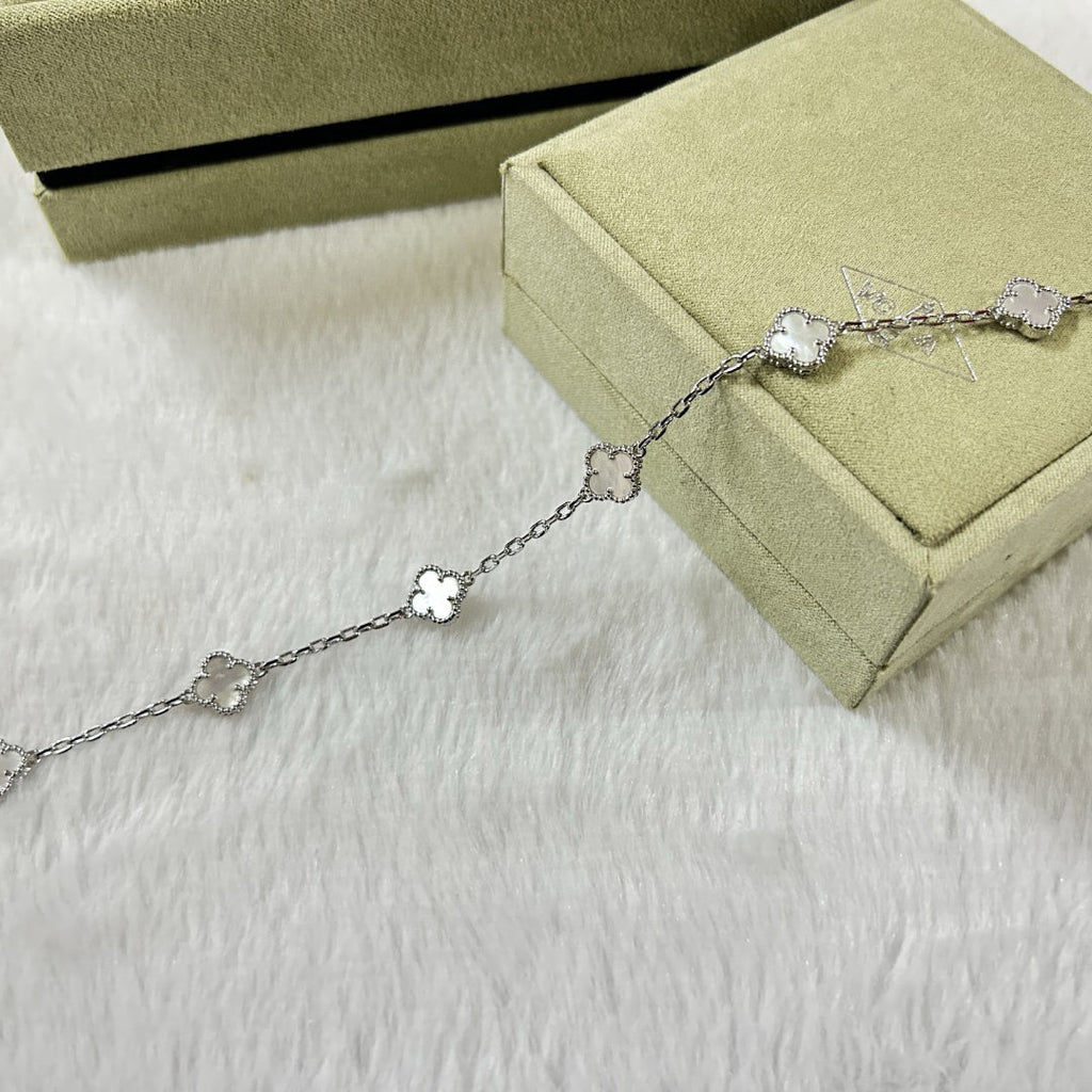 [Clover Schmuck]KLEEBRETT 6 MOTIV WEISSER PERLMUTT-ARMBAND