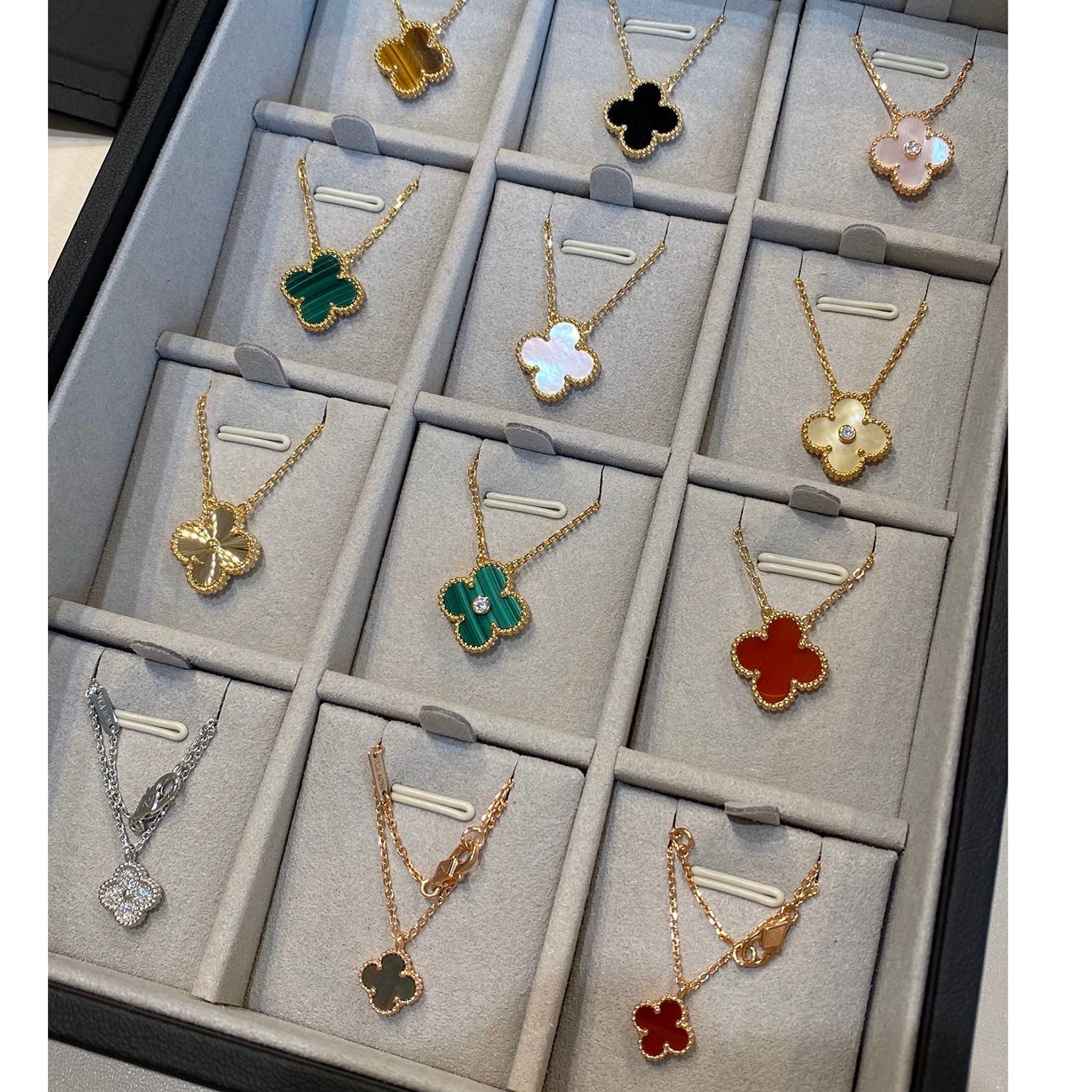 [Clover Jewelry]CLOVER 15MM LASER NECKLACE