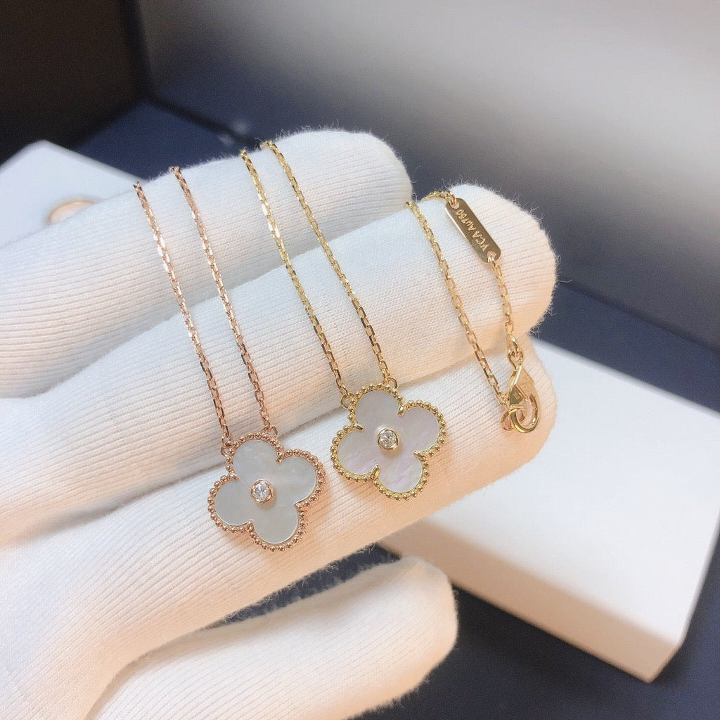 [Clover Jewelry]クローバー 15MM ダイヤモンド ホワイトフリチラリアネックレス