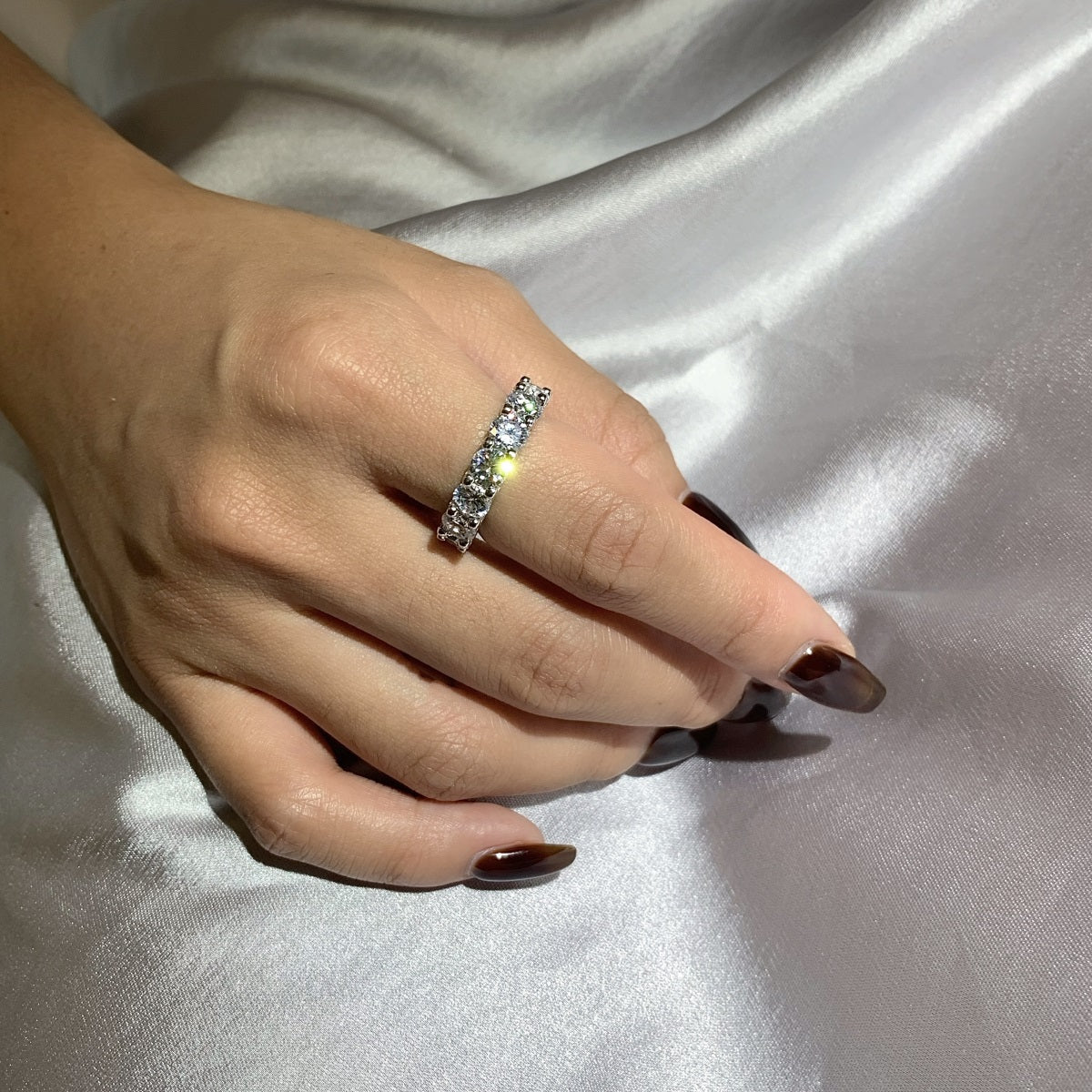 [Clover Jewelry]Wunderschöner Tennisring mit runden Diamanten